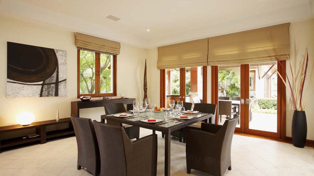 Laguna Waters - Dining room setting